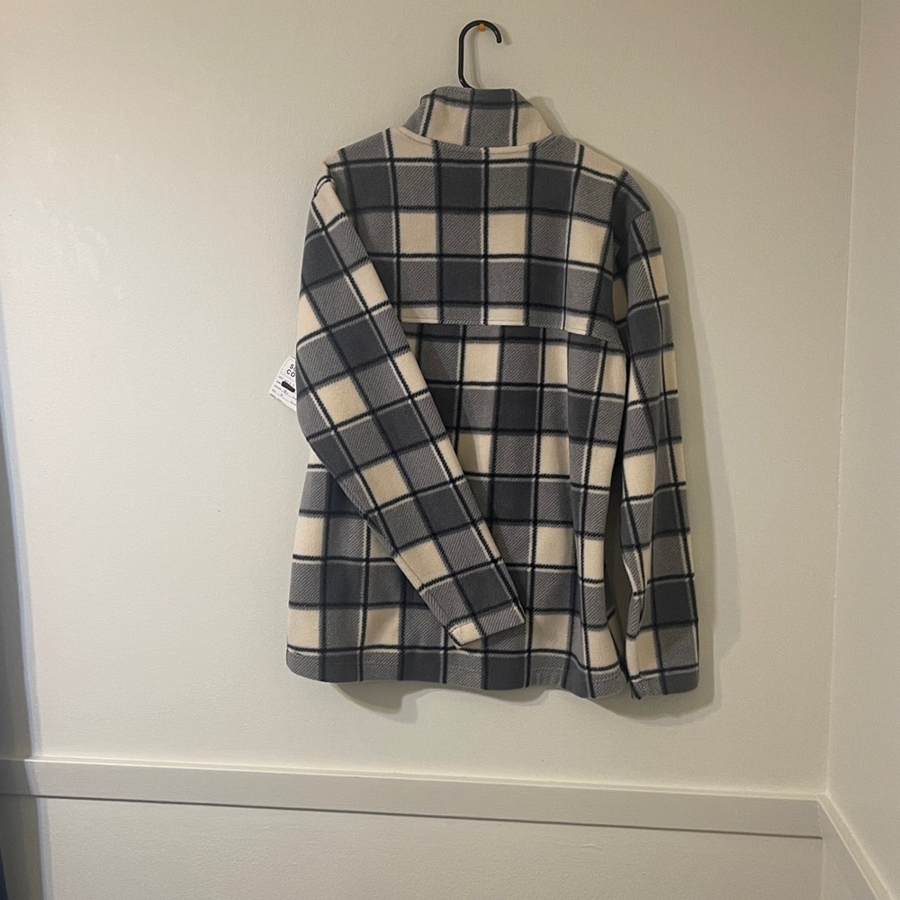 Plaid Fleece Pullover - Picture 6 of 6